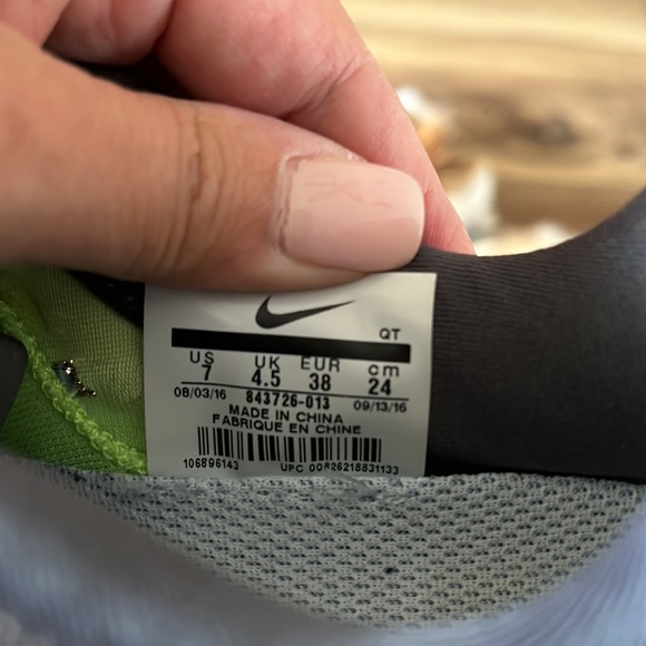 Nike size 7 woman’s running shoes grey with baby blue and neon green - Picture 5 of 5